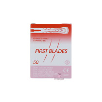 Steriele gutsmessen First Blades. Doos met 50 messen.