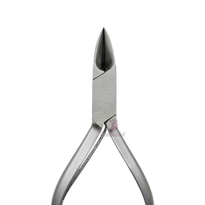Nail clippers. Stainless steel. Tapered tips. 13.5 cm.